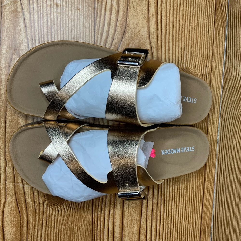 Kids Steve Madden sandals, size 4